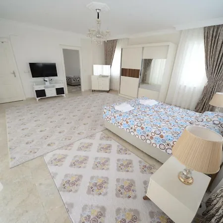 Alanya Lux White 2 * Mahmutlar